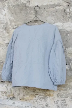 Ewa i Walla Bluse 44904 MOLLY in dove/hellblau - reine Knitterbaumwolle