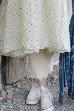 Ewa i Walla Kleid 55834 GERTRUD in cremeweiss mit blauen Punkten (blue) - luftiger Voile