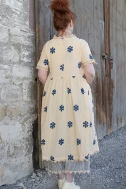 Ewa i Walla Kleid 55846 SOLBRITT in creme mit Flowerprint (blue flower) - Baumwolle aus groben Gewebe