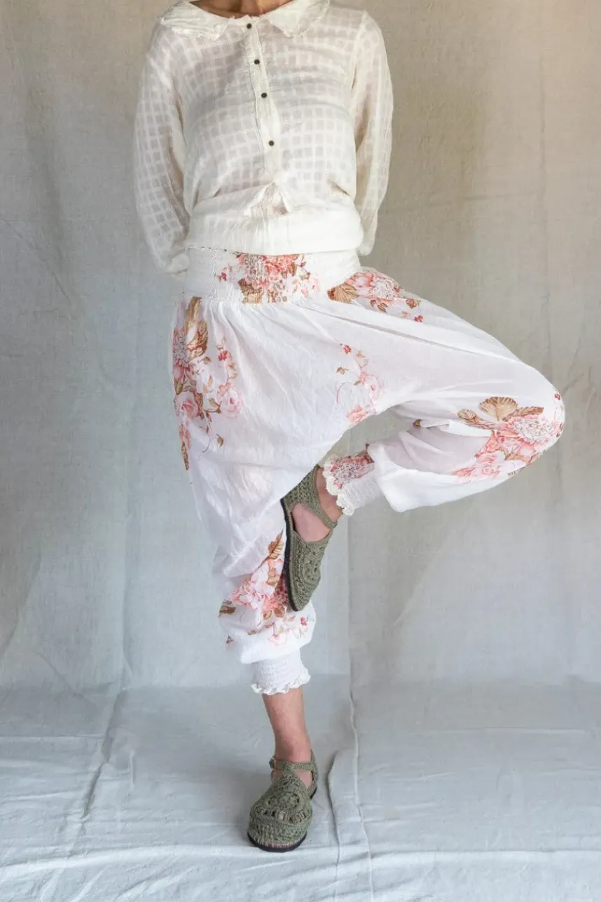Les Ours Bloomer/Hose FANFAN im pastelligen rose - zarter Voile aus reiner Baumwolle