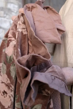 Les Ours Jacke PISSENLIT in altrose mit Flowerprint - kuscheliger Samt aus reiner Baumwolle
