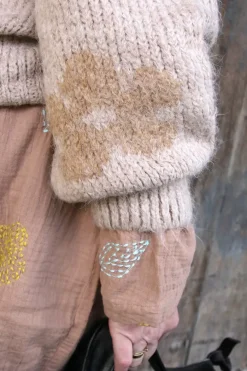 Les Ours Pullover PULL im zarten altrose mit Blumenmuster - supersofte Mischwolle
