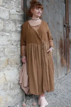 Les Ours Shirt ALYCIA in caramelbraun - Tüll aus reiner, softer Baumwolle