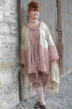 Les Ours Tunika CASSIS LIN in beige mit Flowerprint im dunklen altrosa (liberty old pink) - softe Baumwolle & Leinen