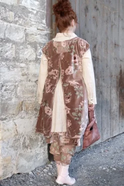Les Ours Tunika/Kleid PENSEE im dunklen altrosa mit Flowerprint - kuscheliger Samt