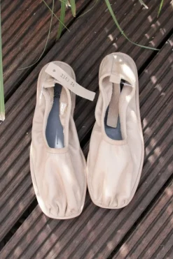Lofina süßer Ballerina 2340 in hellbraun mit Rundumgummi - recyceltes Leder