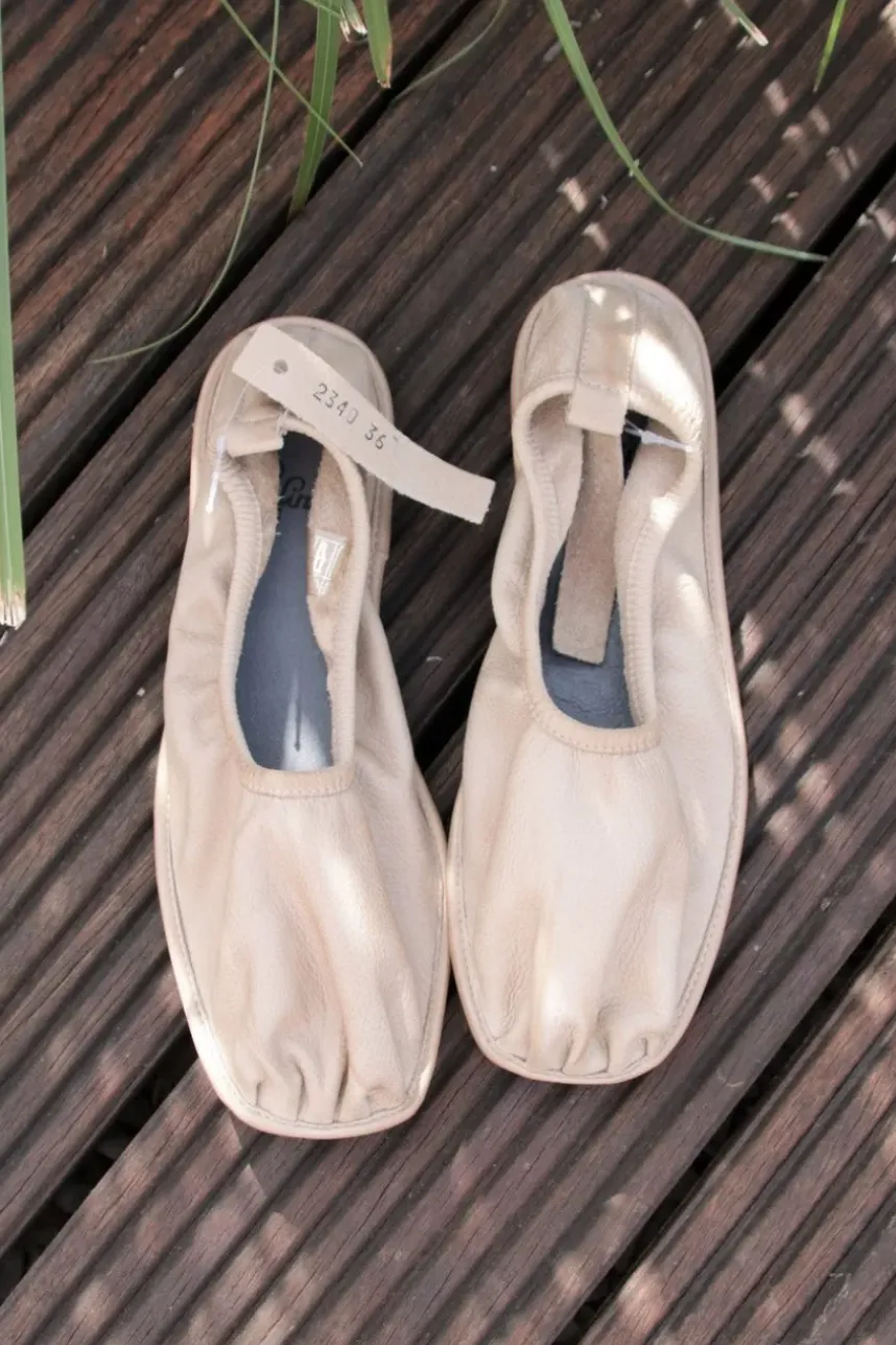 Lofina süßer Ballerina 2340 in hellbraun mit Rundumgummi - recyceltes Leder